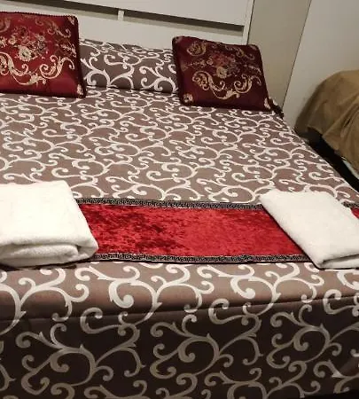 بيت ضيافة بي بي ستاي ستيشن 2*