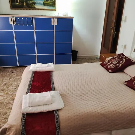 Bb Station Guest house