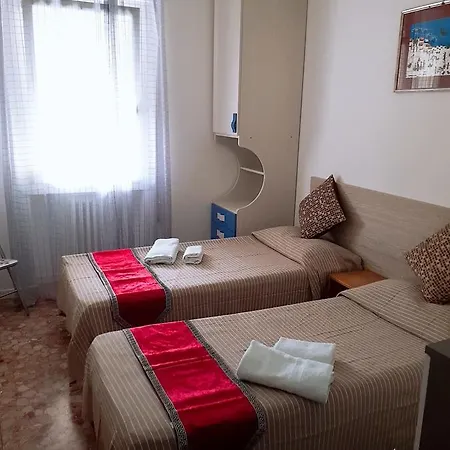 Guest house Bb Station 2*